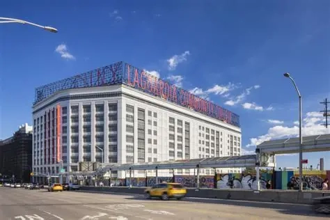 LaGuardia Community College 3